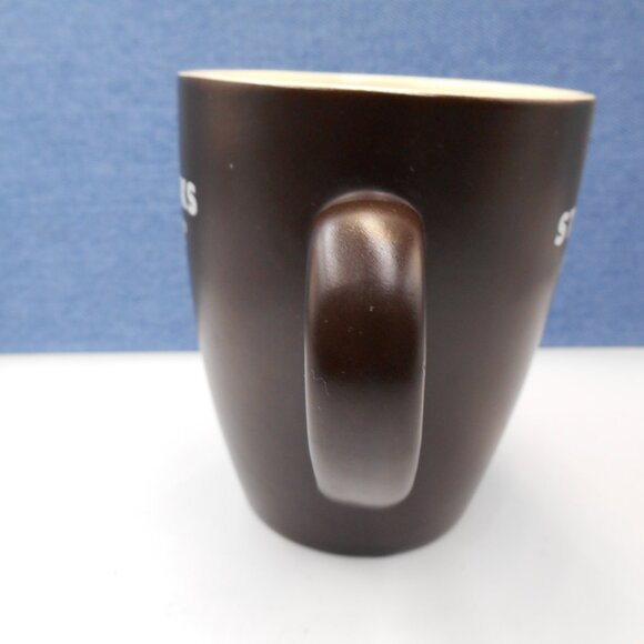 STARBUCKS BROWN AND WHITE 2008 COFFEE MUG CUP 12 FL OZ. COLLECTIBLE HOUSEWARE - Picture 4 of 8